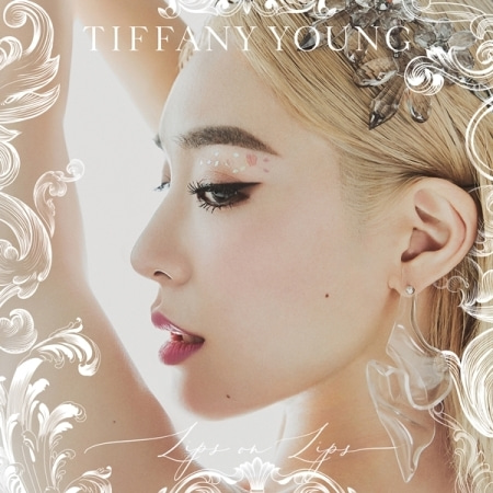 TIFFANY YOUNG - LIPS ON LIPS (EP) Koreapopstore.com
